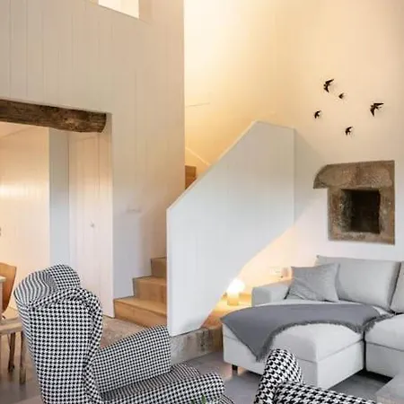 A Casa De Abaixo, Aloxamento Rural *