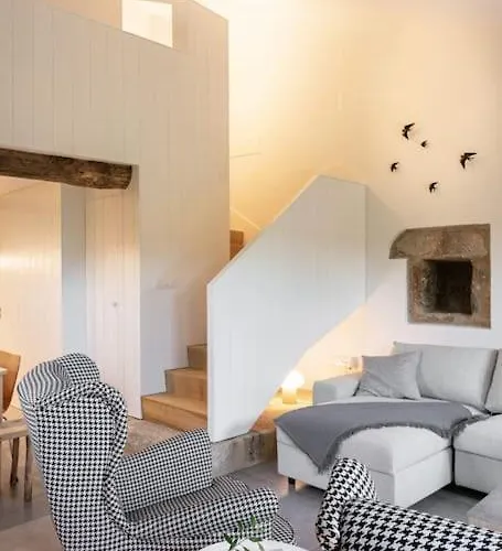 A Casa De Abaixo, Aloxamento Rural *